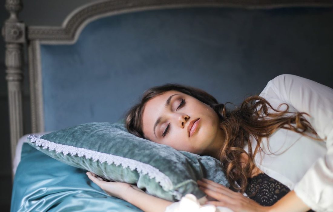 Overnight Habits That Are Quietly Wrecking Your Hair
